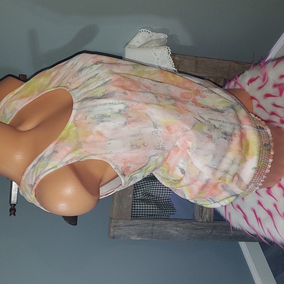 Maurices watercolor bow tank top S NWOT - Picture 3 of 6